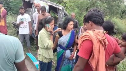 Nalanda Accident: अनियंत्रित होकर पलटा टेंपो, एक की मौत और छह घायल, चालक मौके से फरार, जांच में जुटी पुलिस Nalanda Tempo overturned uncontrollably one dead and six injured driver absconding leaving the vehicle