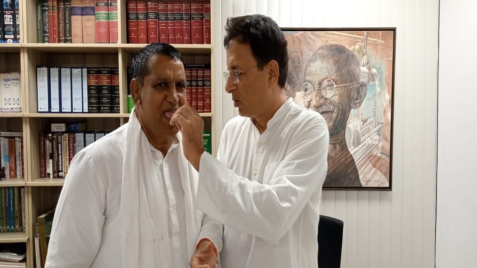 Politics of Ayaram Gayaram in Haryana, Former Samalkha MLA Bharat Singh joins Congress