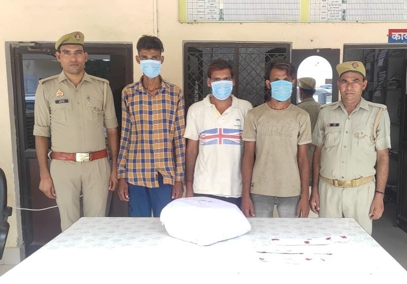 Baghpat: Police stopped the incident of cow slaughter in Milana forest, three cow slaughterers arrested