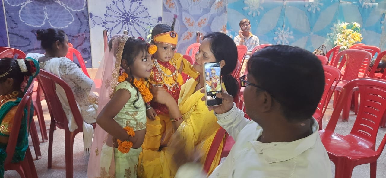 amar ujala ghar ghar kanha radha
