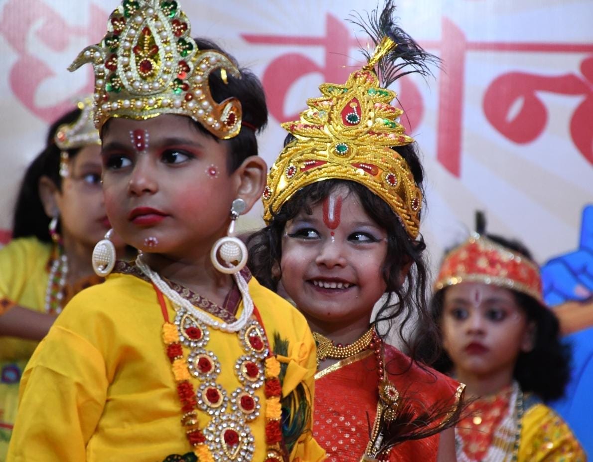 amar ujala ghar ghar kanha radha