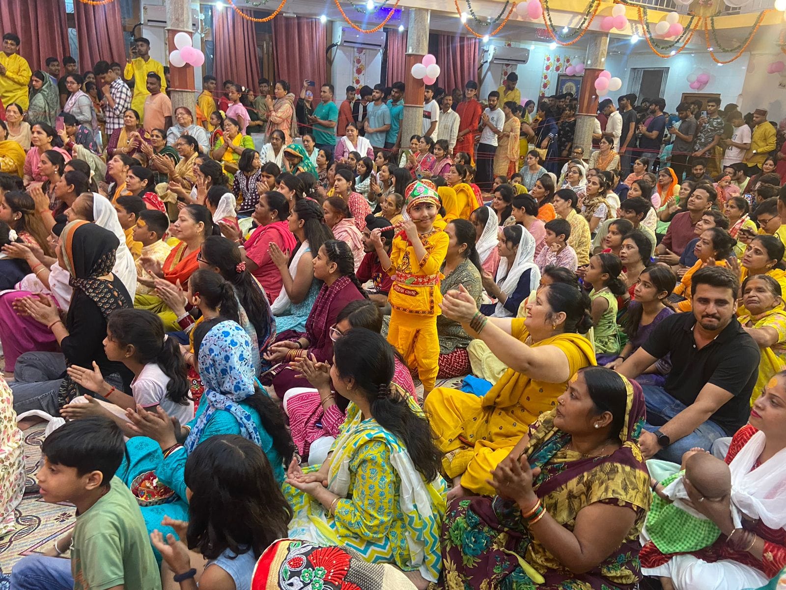 Krishna Janmashtami 2023 celebration in Uttarakhand Dehradun News in Hindi Photos