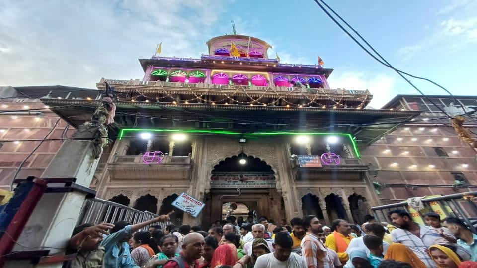 Timings for darshan of Banke Bihari will change after Diwali in Vrindavan