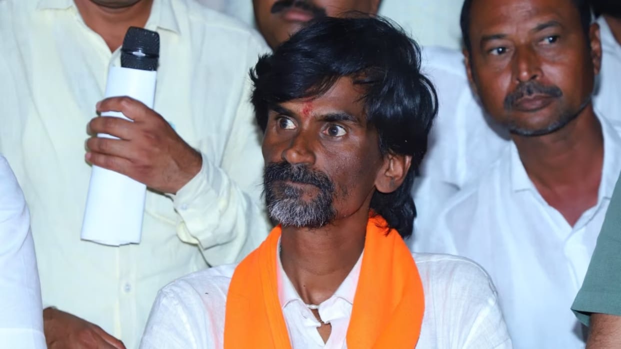 Govt trying to fool Marathas, but we won't fall into any trap, says Jarange