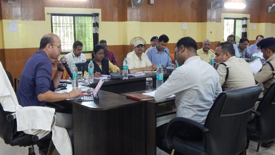 Officers of Raipur and Delhi will see the polling stations live