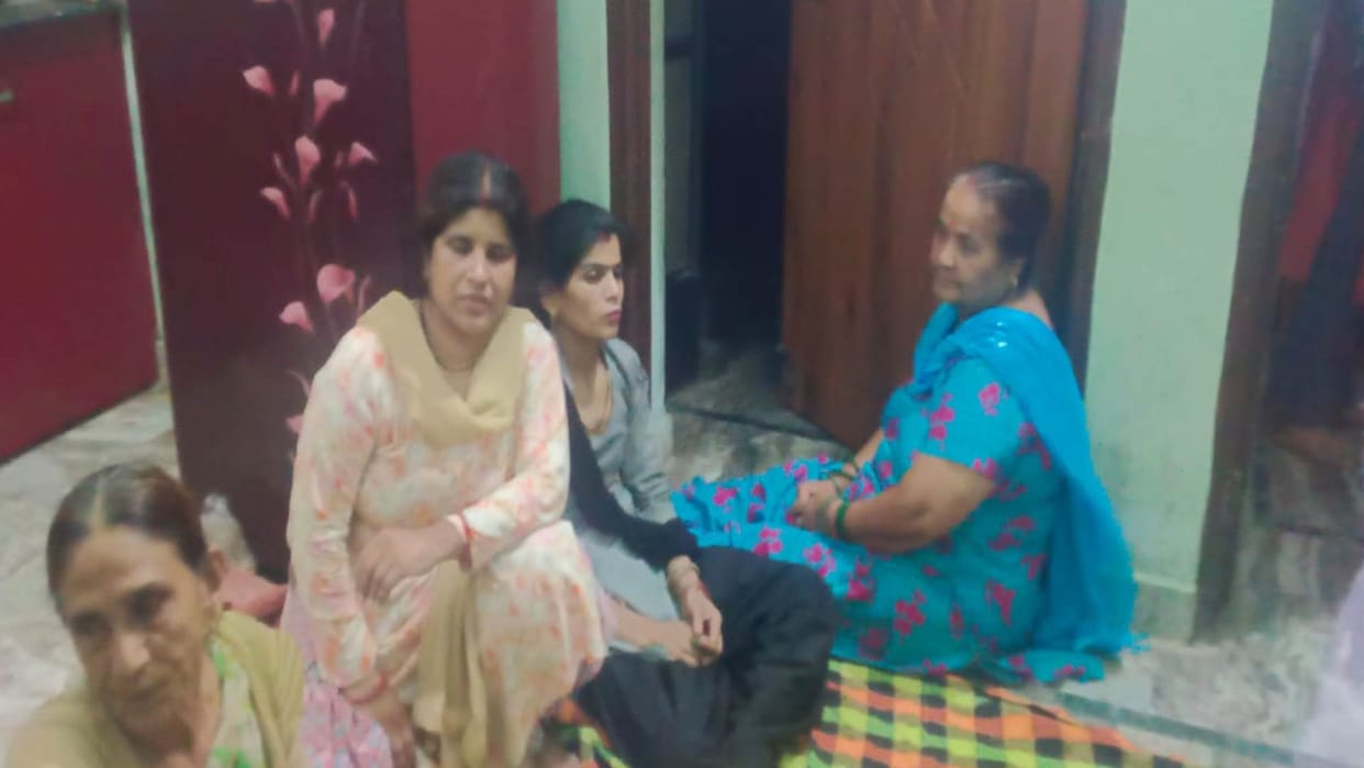 Roorkee News 10-year-old girl died in suspicious condition dead body found hanging