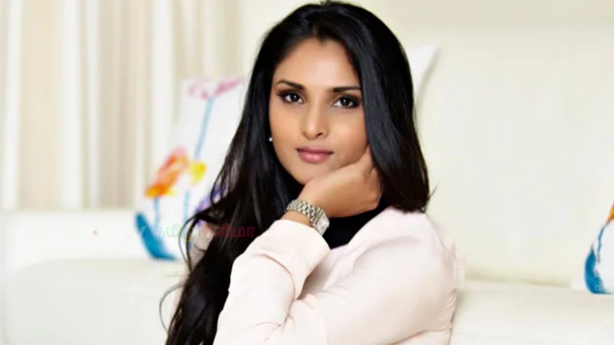 Fake News About Kannada Actor Divya Spandana death Goes Viral On Social Media