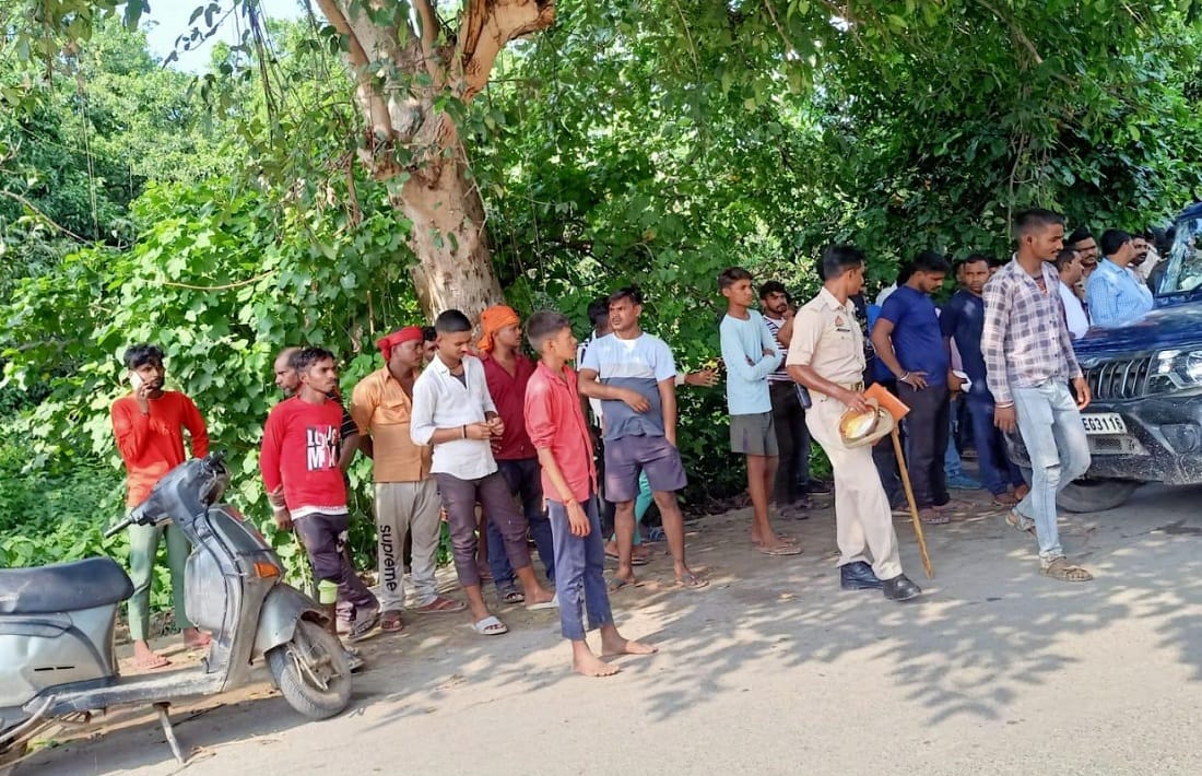 young man killed by his girlfriend trangled him with old lover in varanasi