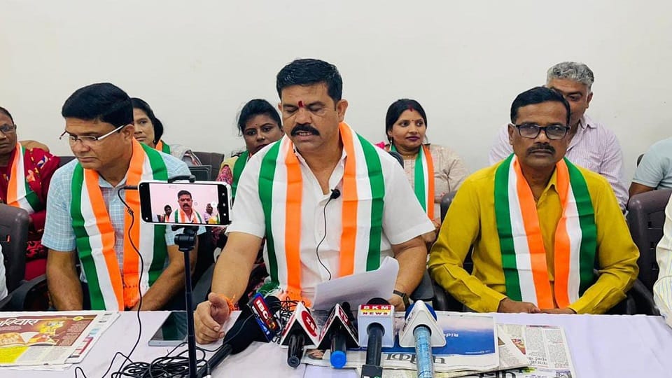 Vikram Mandavi said Rahul Gandhi visit changed the direction of politics