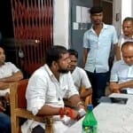 ओमकार मरकाम के बेटे ने जिला पंचायत अध्यक्ष के खिलाफ शिकायत दर्ज की।