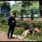 राजघाट पर तैनात खोजी कुत्ते