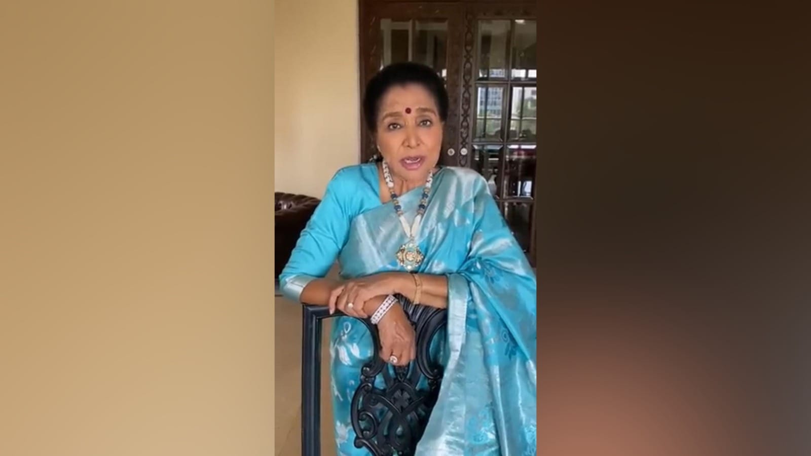 Asha Bhosle 90th Birthday the grand old lady of hindi cinema Bollywood playback singer lata mangeshkar