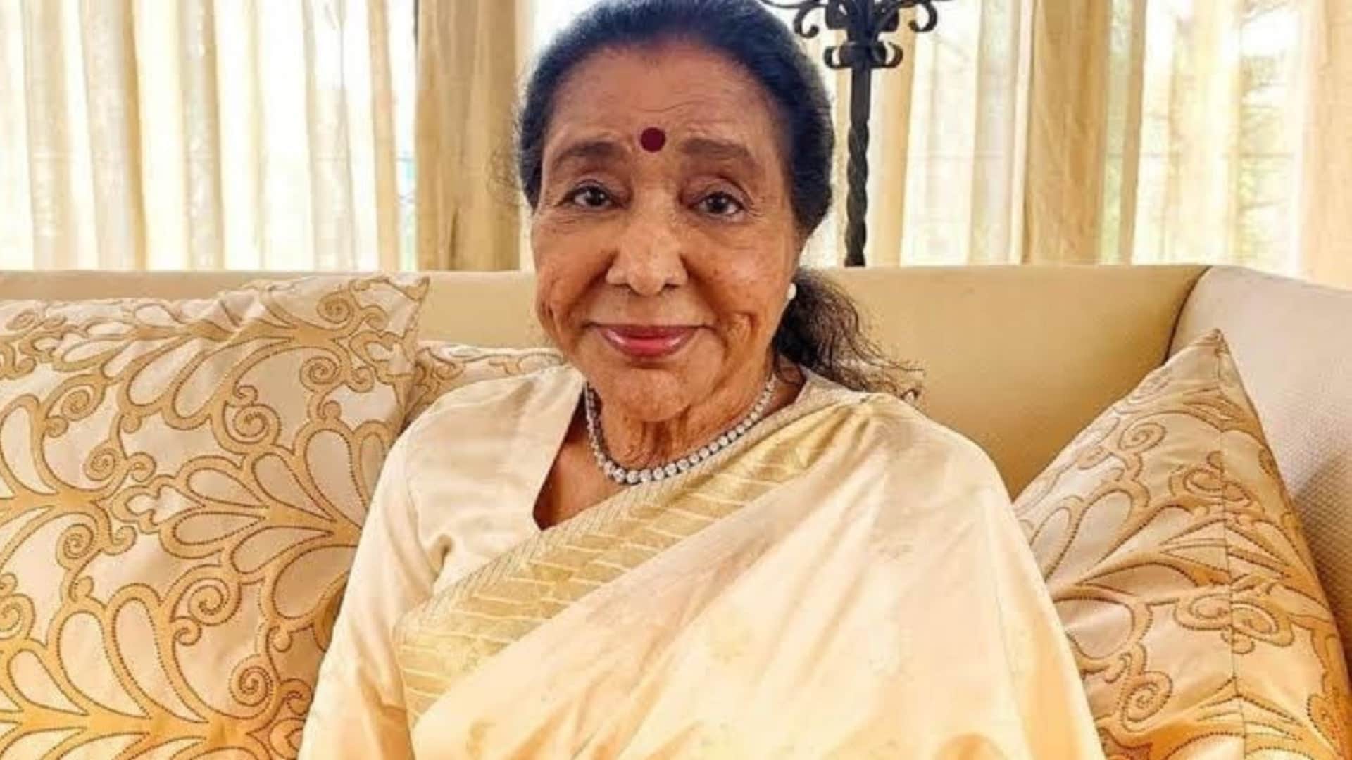 Asha Bhosle 90th Birthday the grand old lady of hindi cinema Bollywood playback singer lata mangeshkar