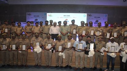 Maa Tujhe Pranam: Commissionerate's police personnel got the award, said- 'For the first time got such honor'