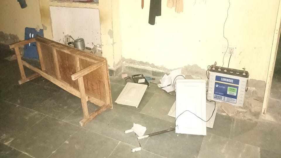 Angry villagers vandalized two powerhouses due to power cut in lakhimpur kheri