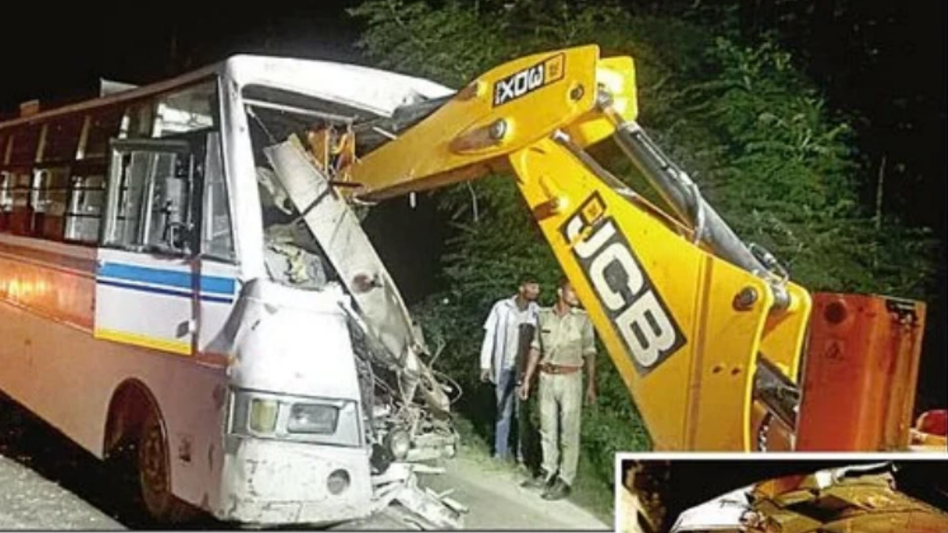 Accident on Barabanki Bahraich highway in Barabanki.