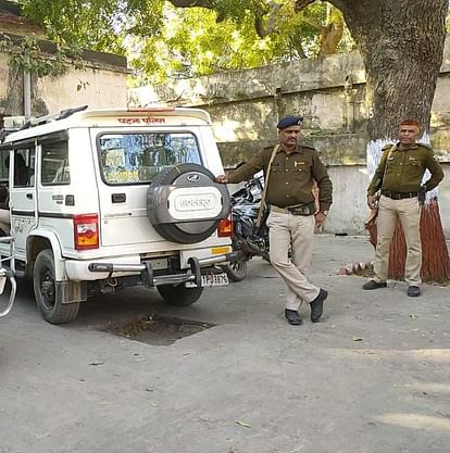 Bihar News : पटना में दिनदहाड़े 20 लाख की लूट; कैश जमा करने बैंक जा रहे थे मैनेजर, अपराधियों ने ऐसे लूटा Bihar Police: 20 lakh looted in broad daylight in Patna; Finance company manager was going to the bank to depo