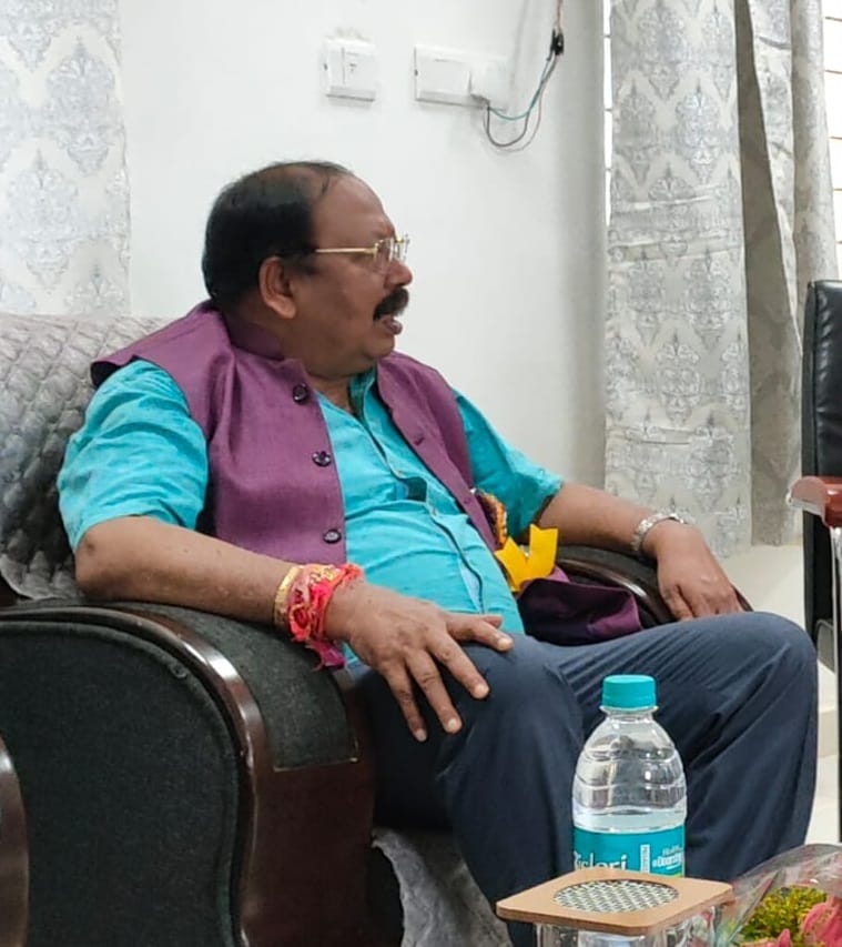 MP Mohan Mandvi held state government responsible for cancellation of trains balod