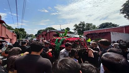 चेहल्लुम : अलम का जुलूस निकला, अजादारों ने किया मातम Alam procession took place on Chehallum
