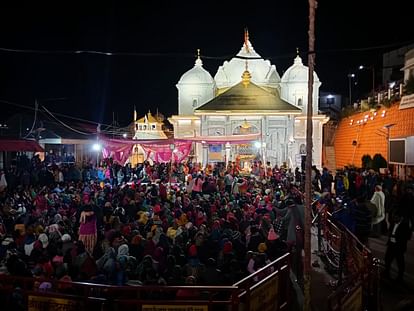 Janmashtami: देवभूमि में कान्हा के जन्मोत्सव की धूम, कृष्ण लीलाओं ने मोहा मन, देखें उल्लास से भरी तस्वीरें Krishna Janmashtami 2023 celebration in Uttarakhand Dehradun News in Hindi Photos