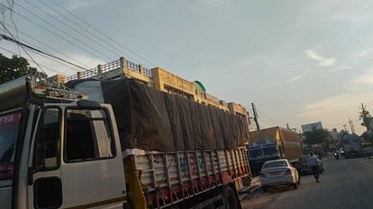 15 trucks carrying goods worth two crores without valid documents caught