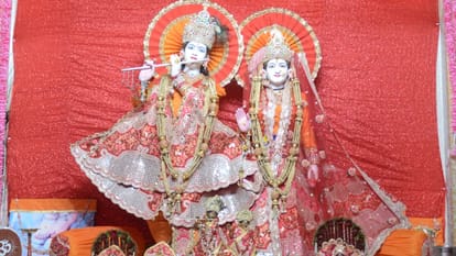 Gorgeous decorations at Sri Hari Mandir on Sri Krishna Janmashtami in Bareilly