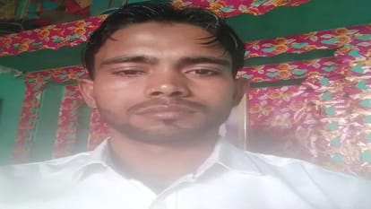Road Accident: कार ने ई रिक्शा में मारी टक्कर, चालक की मौत, कार ड्राइवर पकड़ा Car collides with e-rickshaw, driver dies