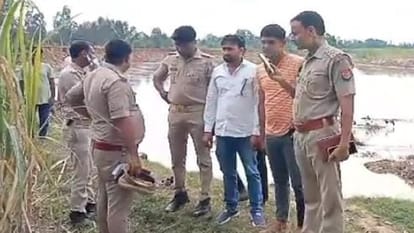 Moradabad: Dead body was thrown in Ramganga after killing a girl, PS is written on right wrist