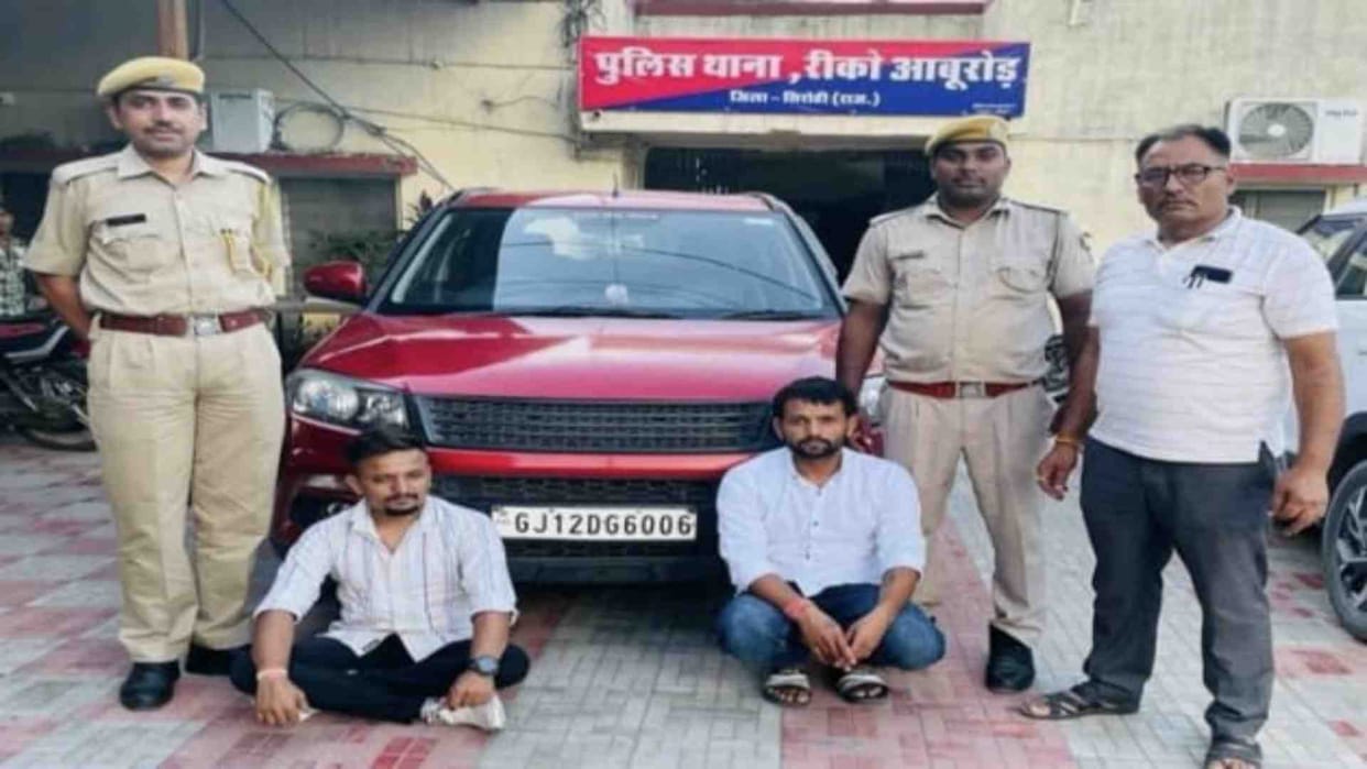 Seized 80 liquor bottles being taken to Gujarat by hiding under the seat of a car in Sirohi