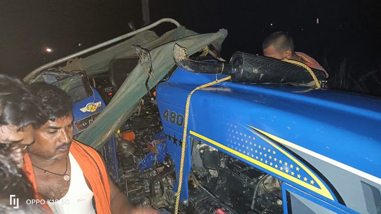 Nalanda A Young Man Died After Being Crushed By A Tractor The Driver ...