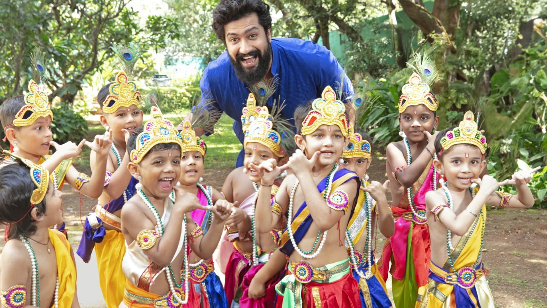 Vicky Kaushal promote The Great Indian Family at Dahi Handi event performing on song Kanhaiya Twitter Pe Aaja