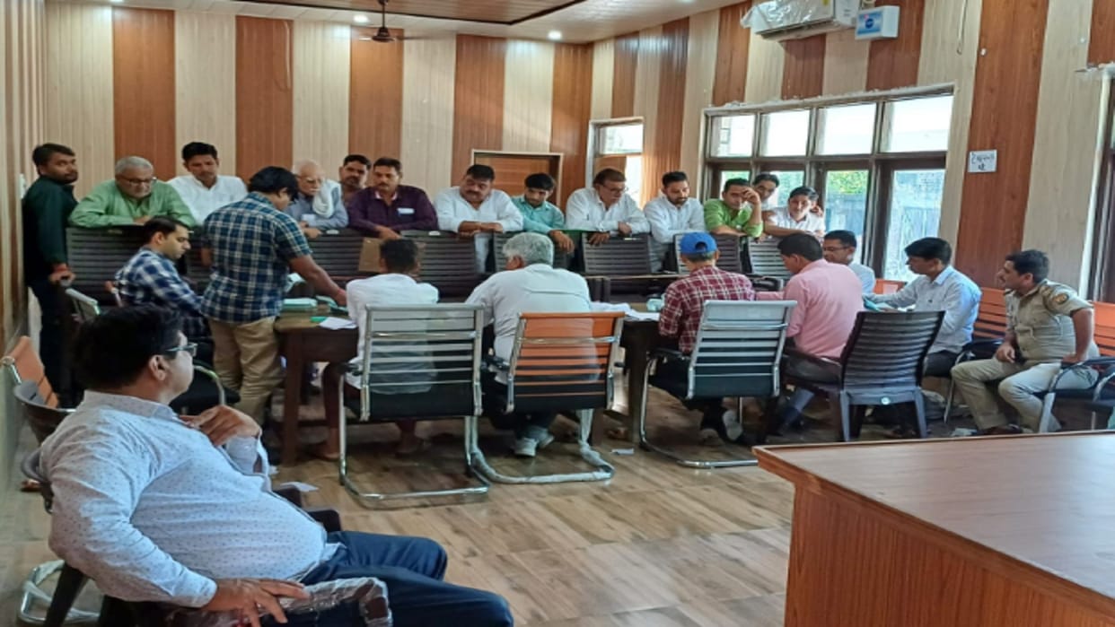 Baghpat: Counting of votes for the post of village head in Badauli Gram Panchayat