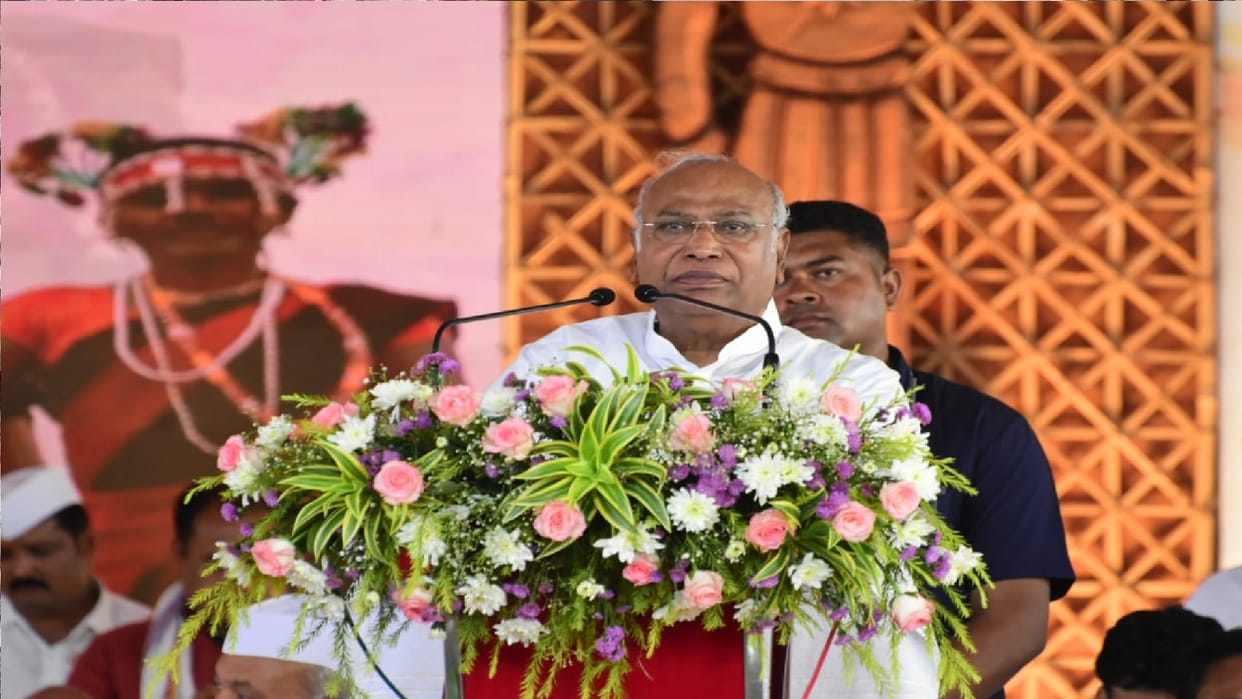 Mallikarjun Kharge chhattisgarh visit: 'BJP is trying to break India into pieces': said  kharge