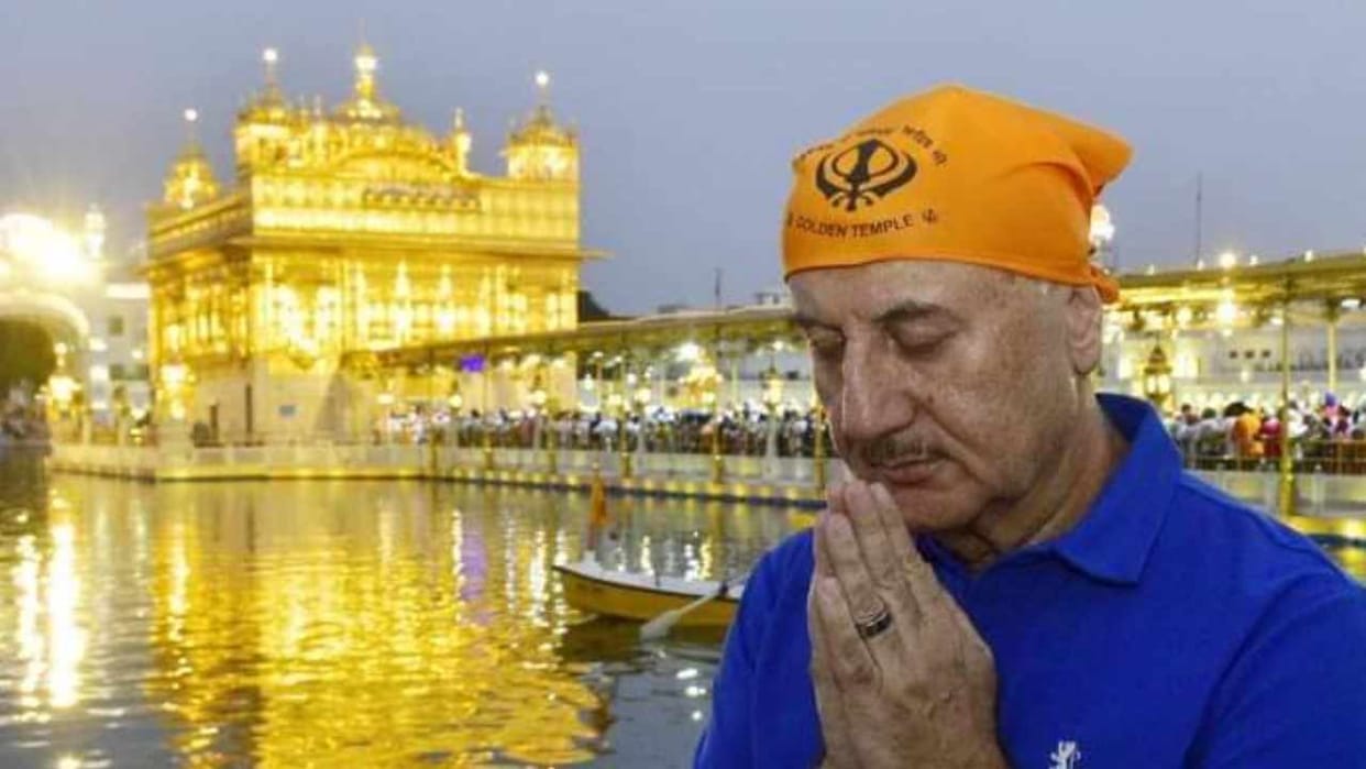 Actor Anupam Kher paid obeisance at Sri Harmandir Sahib in Amritsar
