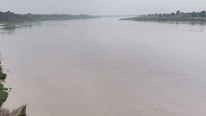 Body of youth missing for 21 days found in Chambal river in Agra