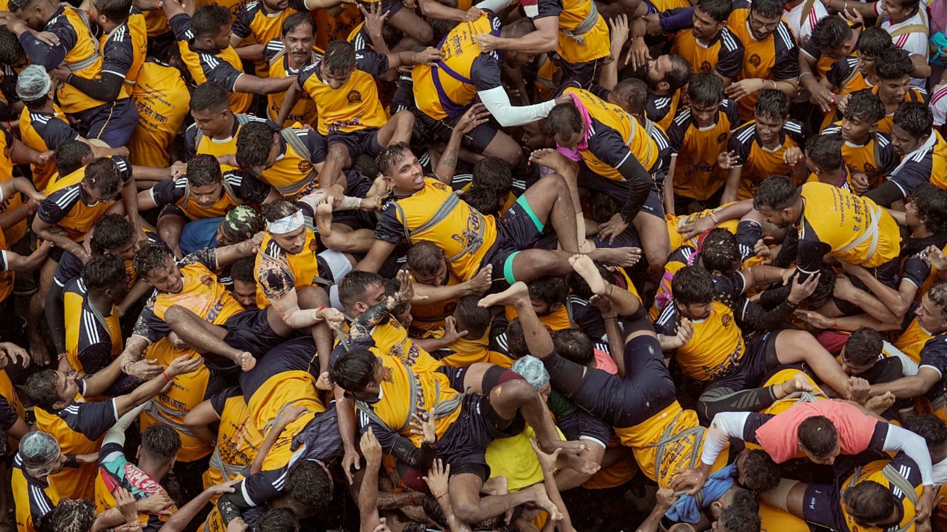 Janmashtami celebration across country 107 Govinda injured while dahi handi in Mumbai
