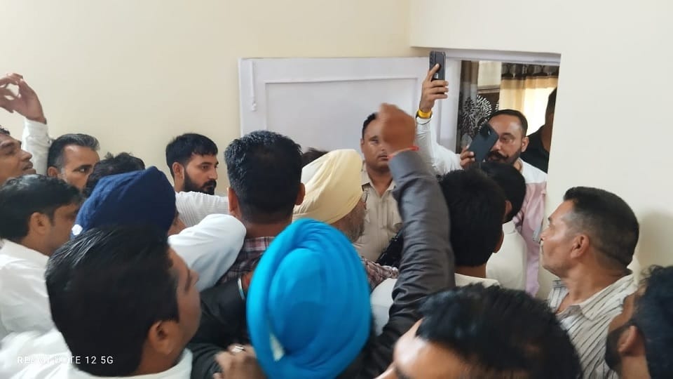 Shailja group demonstrated strength in front of observer in Fatehabad, factionalism not stopping in Congress