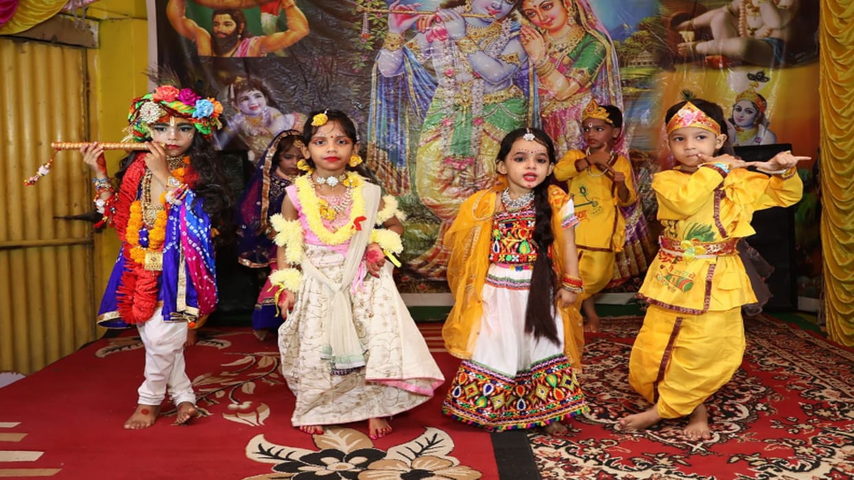 Happy Janmashtami 2023: The festival of Radha Krishna has celebrated with pomp in entire city of Meerut