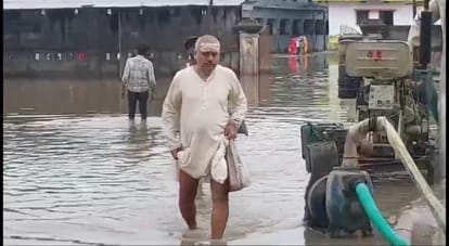 Bihar News: Child dies by drowning in rain water in Darbhanga; DMCH also submerged. bihar police