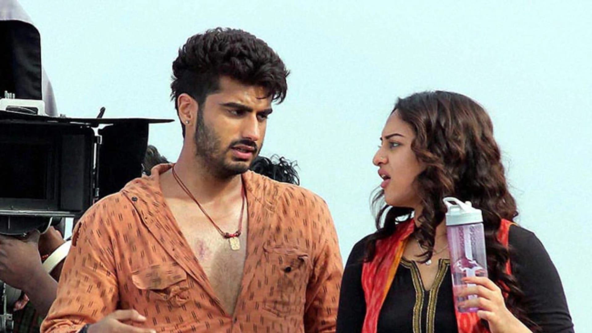 Bollywood Actors Who Are Friends Since Childhood Arjun Kapoor Sonakshi Sinha Aamir Khan Salman Khan