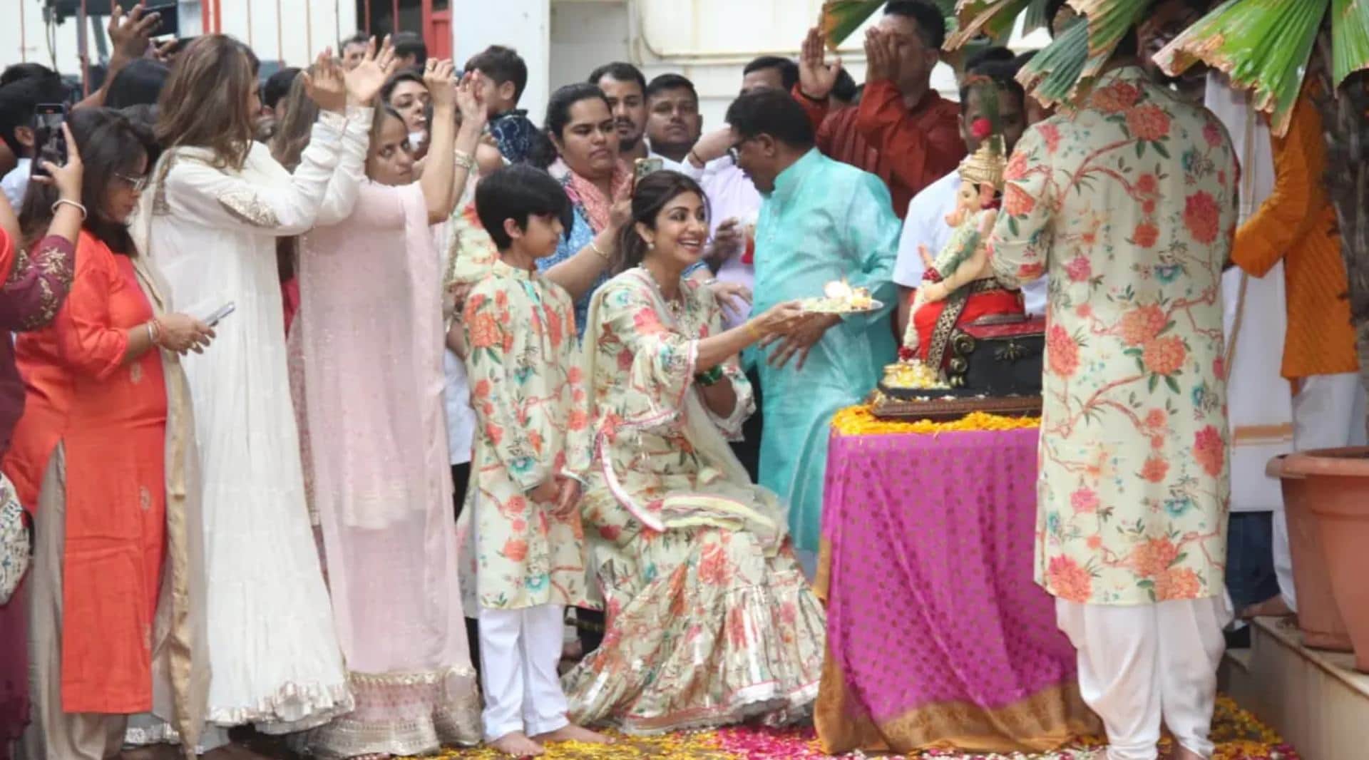 Ganesh Visarjan 2023 shilpa shetty full look for ganpati Visarjan