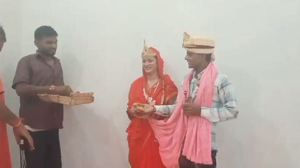 Muslim girl converted to religion and married her lover in Bareilly