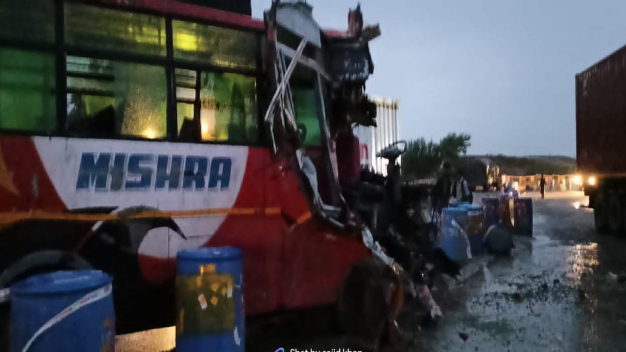 Container hits bus on Delhi Dehradun Expressway in Shamli, 24 passengers injured