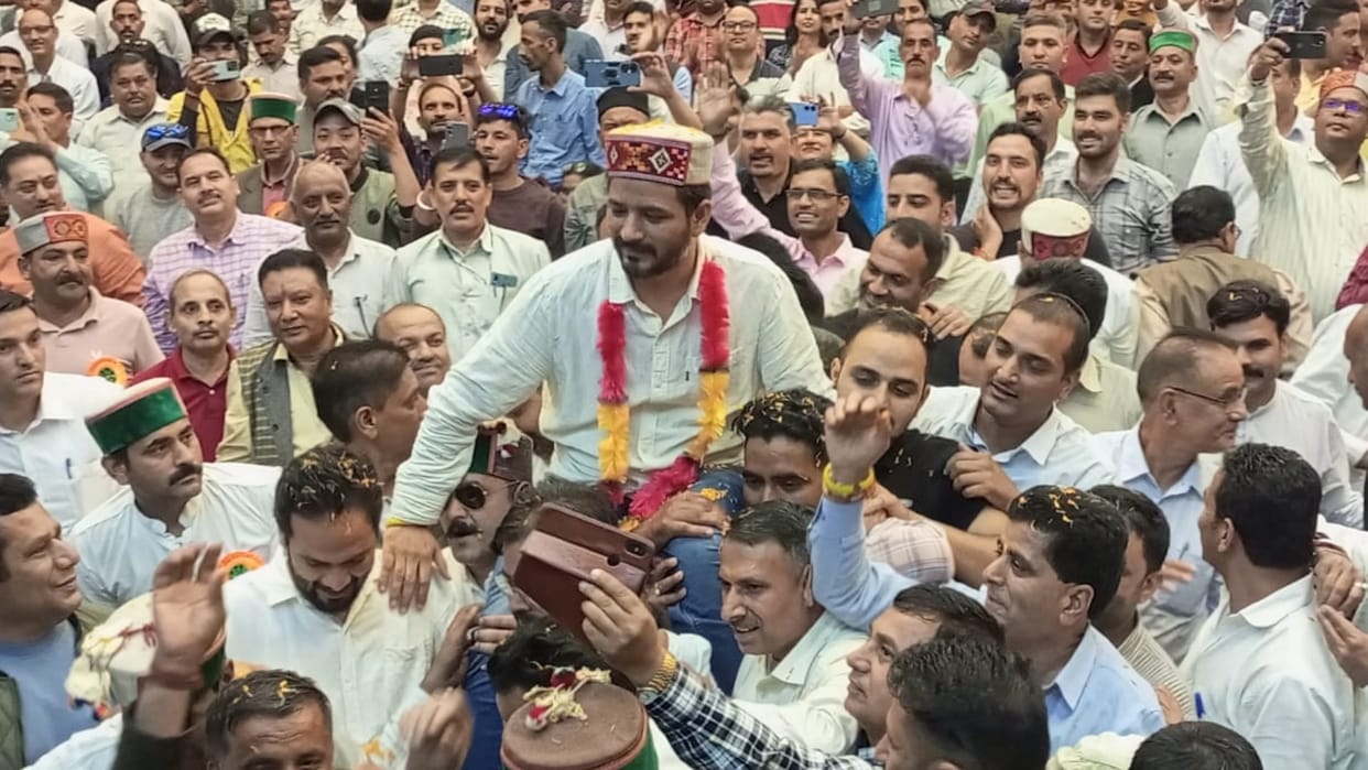 Pradeep Thakur Elected President of Himachal Pradesh Arajpatrit Karamchari Mahasangh