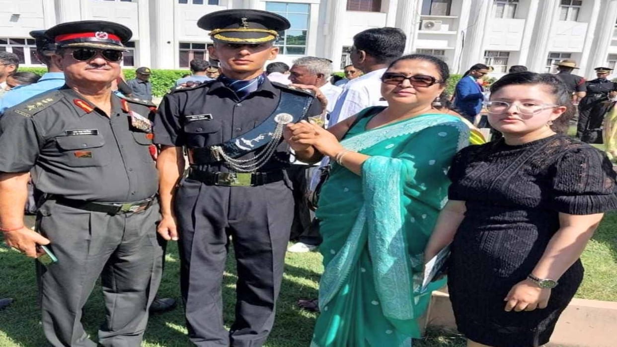 Shivam Chandel of Darlaghat became Lieutenant in the Indian Army
