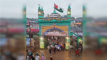 Beginning of 105th Urs of Ala Hazrat Imam Ahmed Raza Khan Fazile Barelvi in Bareilly