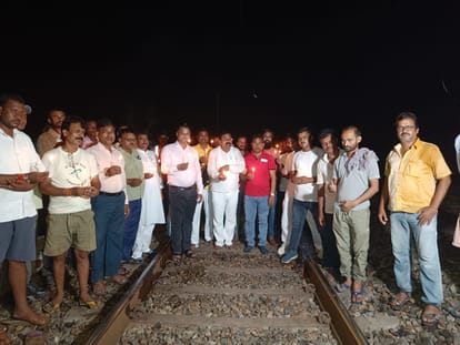Bihar : 21st anniversary of Rajdhani accident celebrated, railway employees worshiped the tracks.bihar police.