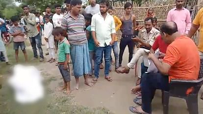 Body of a youth was found floating in canal in Bettiah; Family members allege murder, police await PM report
