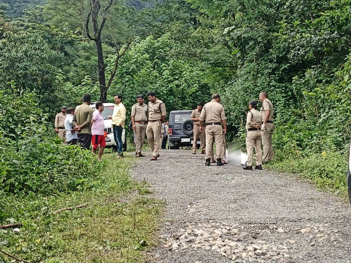 Dehradun Crime Sensation as girl dead body found near Thano Marg read more Update in hindi