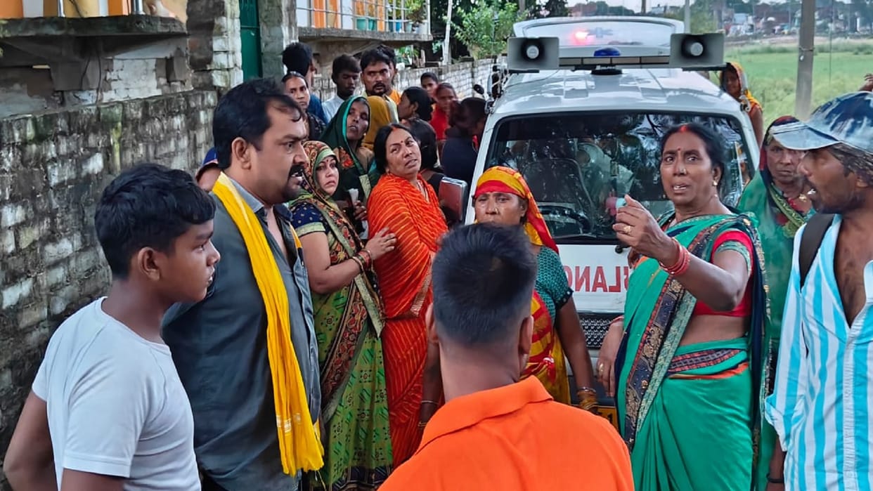 Dead body of married woman found hanging in Gorakhpur